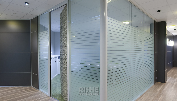 №118  # Беспрофильное остекление, # Декоративные настенные панели, . 'RISHE-S8', ^ ламинат, ^ Тонированные, ` Шпонированные двери.jpg